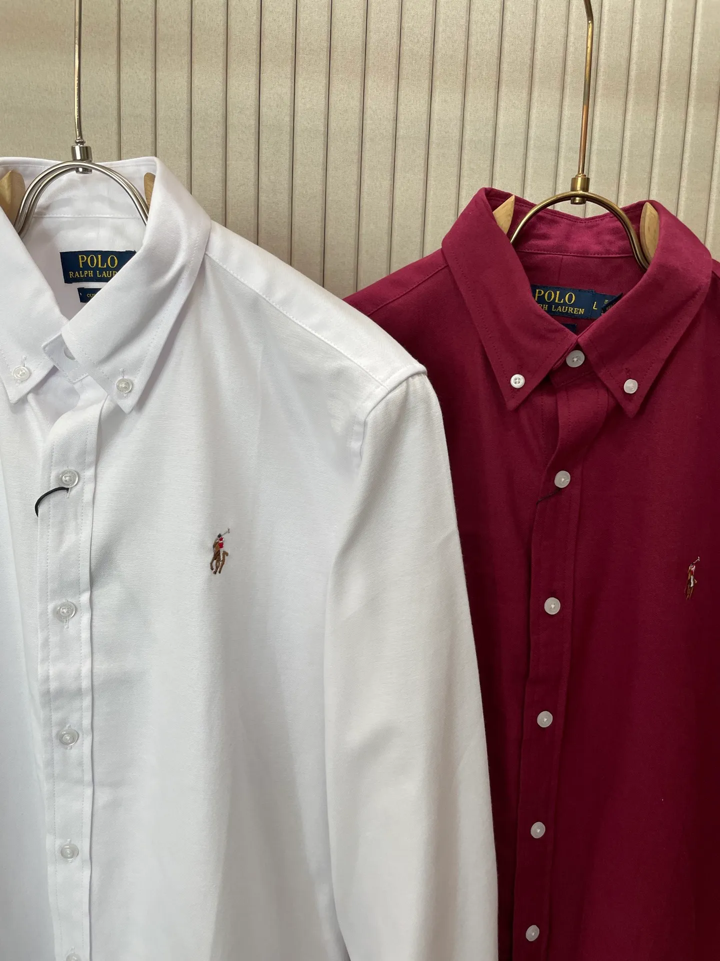 P220 🌸🌸🌸 POLO Ralph Lauren [High Quality] Classic shirt! Classic casual shirt made of pure cotton fabric with unique design, simple, clean and classic version design. It is a versatile style that can be switched at will. The fabric feels soft and delicate, highly breathable, close to the skin and comfortable to wear. It can be worn alone as an inner layer. Its versatile performance is beyond your imagination! The upper body of the ready-to-wear is simple and classic yet elegant! Size:M-XXL